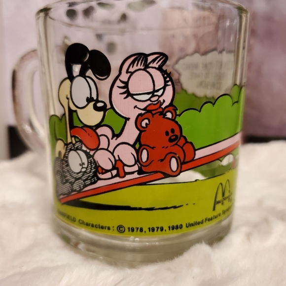 VINTAGE Garfield McDonalds Glass Mugs by Jim Davis - Picture 4 of 9